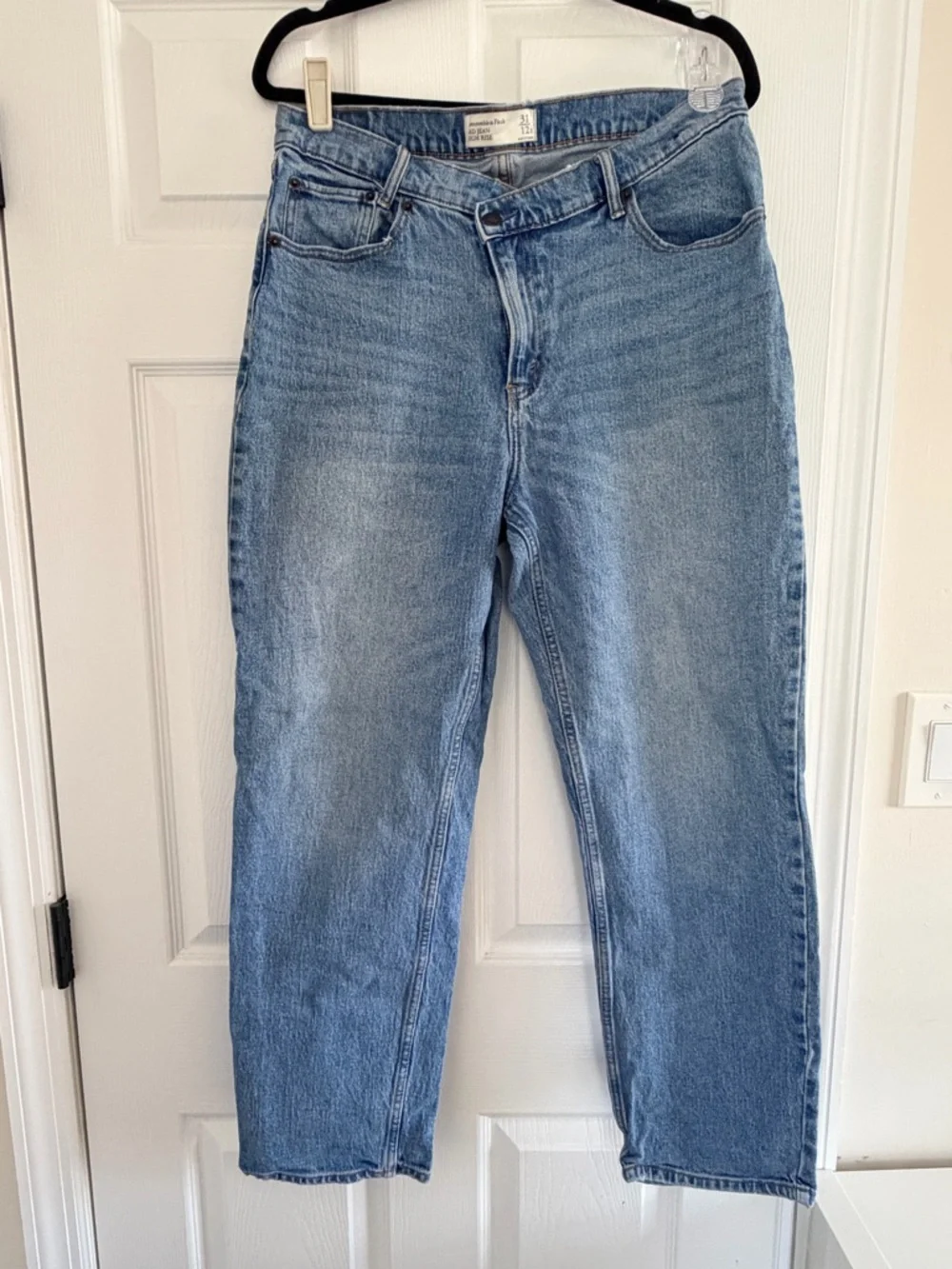 Abercrombie & Fitch Light Blue Denim Jeans - Picture 2 of 4